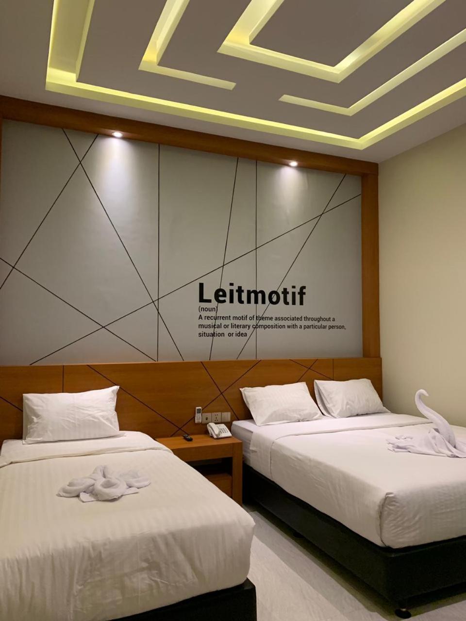 Bless Hotels Sintang Εξωτερικό φωτογραφία