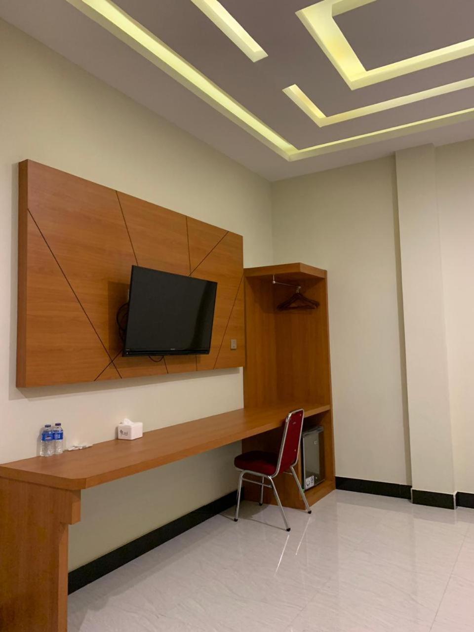 Bless Hotels Sintang Εξωτερικό φωτογραφία