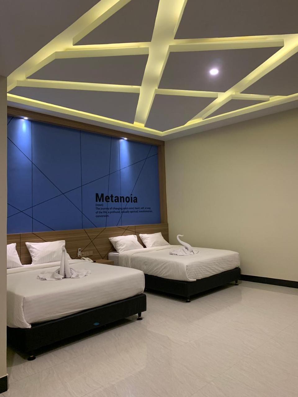 Bless Hotels Sintang Εξωτερικό φωτογραφία